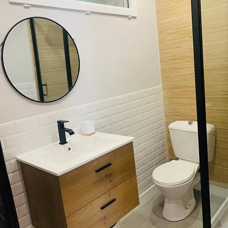 101 St Apartment *